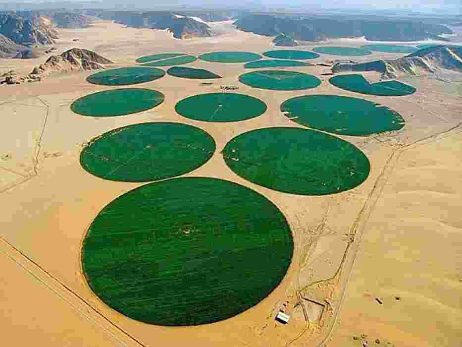 Vista-aérea-del-Gran-Río-Artificial-de-Libia